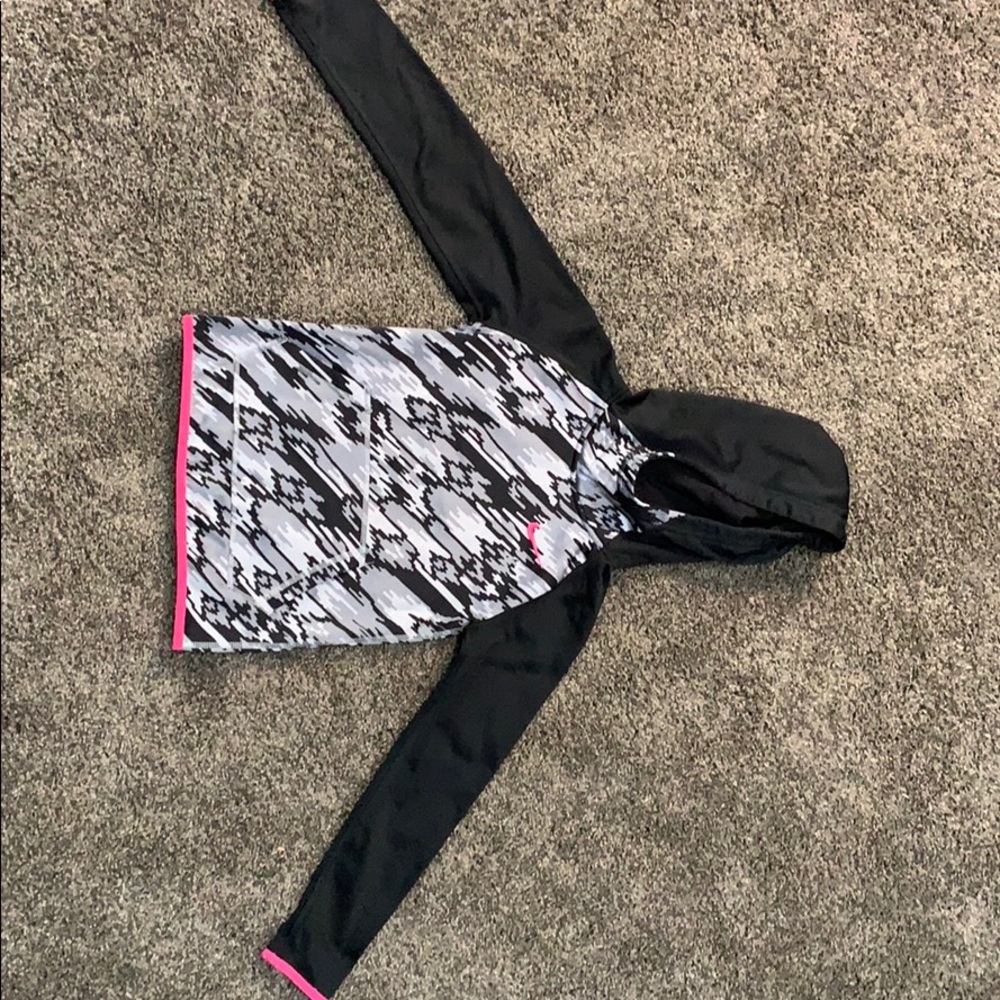Girls Nike Dri-Fit sweatshirt